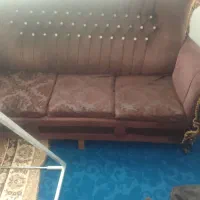 مبلمان ۷ نفره دارای میز عسلی