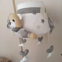 لوستر و آباژور و ساعت اتاق کودک
