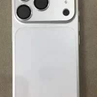 ایفون ۱۷ پرو ۲۵۶ سیلور در حد آکبند zaa