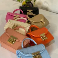 تولید و پخش کیف کلی و جزعی ارسال ب سرار کشور|کیف، کفش، کمربند|بیرجند, |دیوار