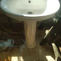 رو شویی بسیار تمیز|لوازم سرویس بهداشتی|گرمسار, |دیوار