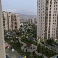 طبقه ۱۰ / نور خوب / شرایط مناسب/فول کناف/ آیش