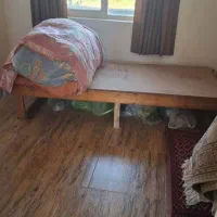 تخت یکنفره چوبی