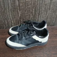 ۲جفت کفش سایز ۴۰ درحدنونو باهم ۱تومن