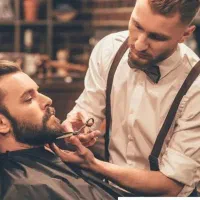 دستیار و همکار آرایشگری