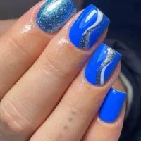 کاشت ناخن وکاشت مژه