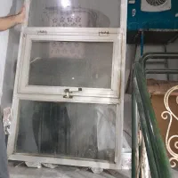 پنجره الومنیوم قدیمی