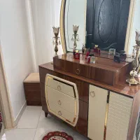 تخت و کنسول آینه