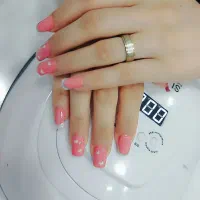 کاشت ناخون باقیمت استثنایی