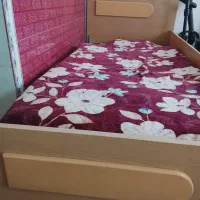 تخت تک نفره