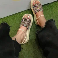 کتونی و صندل