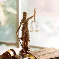 خدمات حقوقی و وکالت ویژه بنگاه‌های اقتصادی