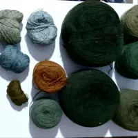 ابزار بافت فرش و نخ مرینوس