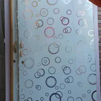 در کمد دیواری سالم