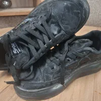 کفش کتانی|کیف، کفش، کمربند|قم, سراجه (۱۵ خرداد)|دیوار