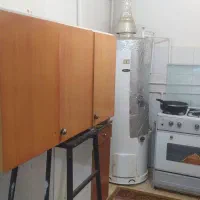 چند عدد کابینت تمیز ،اجاق گاز عالی و آبگرمکن لورچ|مصالح و تجهیزات ساختمان|نهاوند, |دیوار