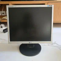مانیتور ۱۷ اینج LG