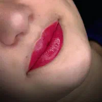 فیبروز خط چشم رژ لب