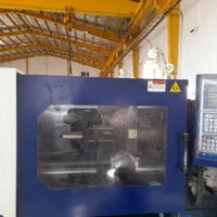 اپراتور دستگاه تزریق پلاستیک و نیروی انبار