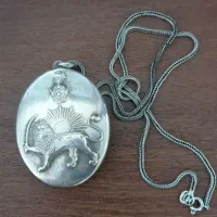 پلاک و زنجیر نقره زیبا و با اصالت