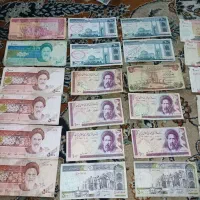 تعدادی اسکناس انقلابی قدیمی