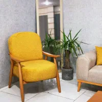 مبلمان دو رنگ متفاوت..