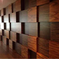 استخدام کارگر در کارگاه نجاری