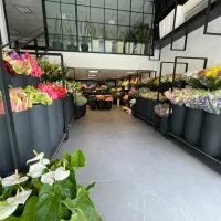 استخدام نیروی تزیین کار گلفروشی دائم