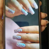 خدمات واموزش کاشت ناخن حرفه ای بانازلترین قیمت|خدمات آرایشگری و زیبایی|اصفهان, ملکشهر|دیوار