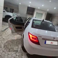 دنا پلاس مدل ۹۷ سانروف دار بی خط و خش در حد صفر