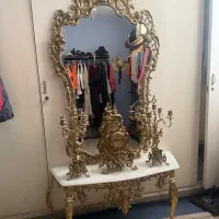 ایینه و شمعدان با پایه