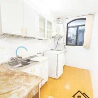 دو خوابه ۸۰ متری،ژیان