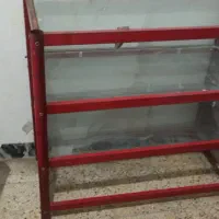 ویترین فلز شیشه‌ای