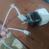 شارژر فابریک اصلی قدیمی دوسر آیفون اپل. تایپ سی.