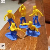 فیگورهای قدیمی سرخ پوست و کلانتر و اسب