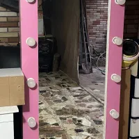 آینه ایستاده چراغ دار