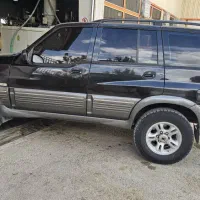 خودروی موسو ۳۲۰۰ رنگ مشکی