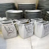 سرویس غذا خوری چینی ۱۸نفره کامل مارک Toos|ظروف سرو و پذیرایی|قم, پشت انبار نفت|دیوار