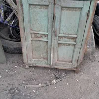 پنجره قدیمی تمام چوب