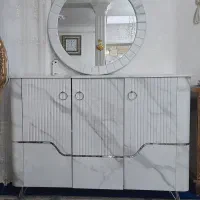 یک عدد کنسول با اینه