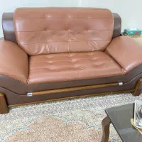 مبل ۷نفره چوب راش چرم درجه یک به همراه میزها