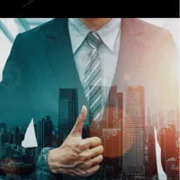 مشاور خانم و آقا و منشی دفتر در املاک بزرگ آزادی