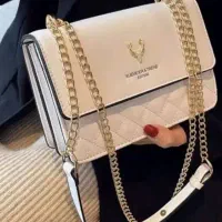 کیف دخترونه تازه خریدمش والا مشکلی دارم میفروشم