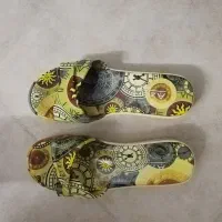 کفش نو|کیف، کفش، کمربند|قم, سنگ بند|دیوار