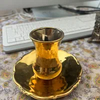شش عدد استکان