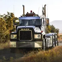 به یک منشی و بازار یاب جهت همکاری با مدیر عامل