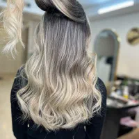 استخدام رنگکار وارد به کوپ در سالن پر مشتری خ دولت|استخدام درمانی، زیبایی، بهداشتی|تهران, قلهک|دیوار