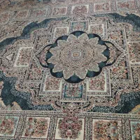 فروش لوازم خونه قالی،میز،پرده مخمل آبی،بوفه،گلدان