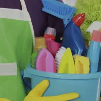 نظافت منزل نیروی خانم