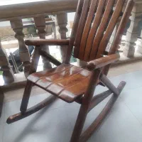 صندلی راک چوبی